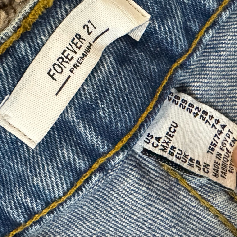 Forever 21 Jeans Wide Leg Distressed Jeans - Picture 5 of 9